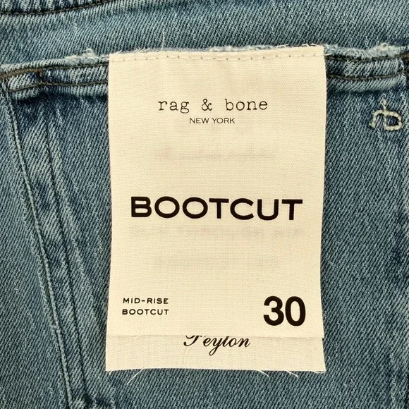 Rag Bone Peyton Mid Rise Bootcut Jeans Misty Wash‎ Distressed Raw Hem Size 30
